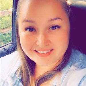 Meet your Posher, Andrea